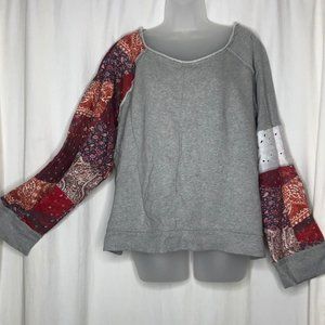 FREE PEOPLE grey sweatshirt w/ pattern arms!